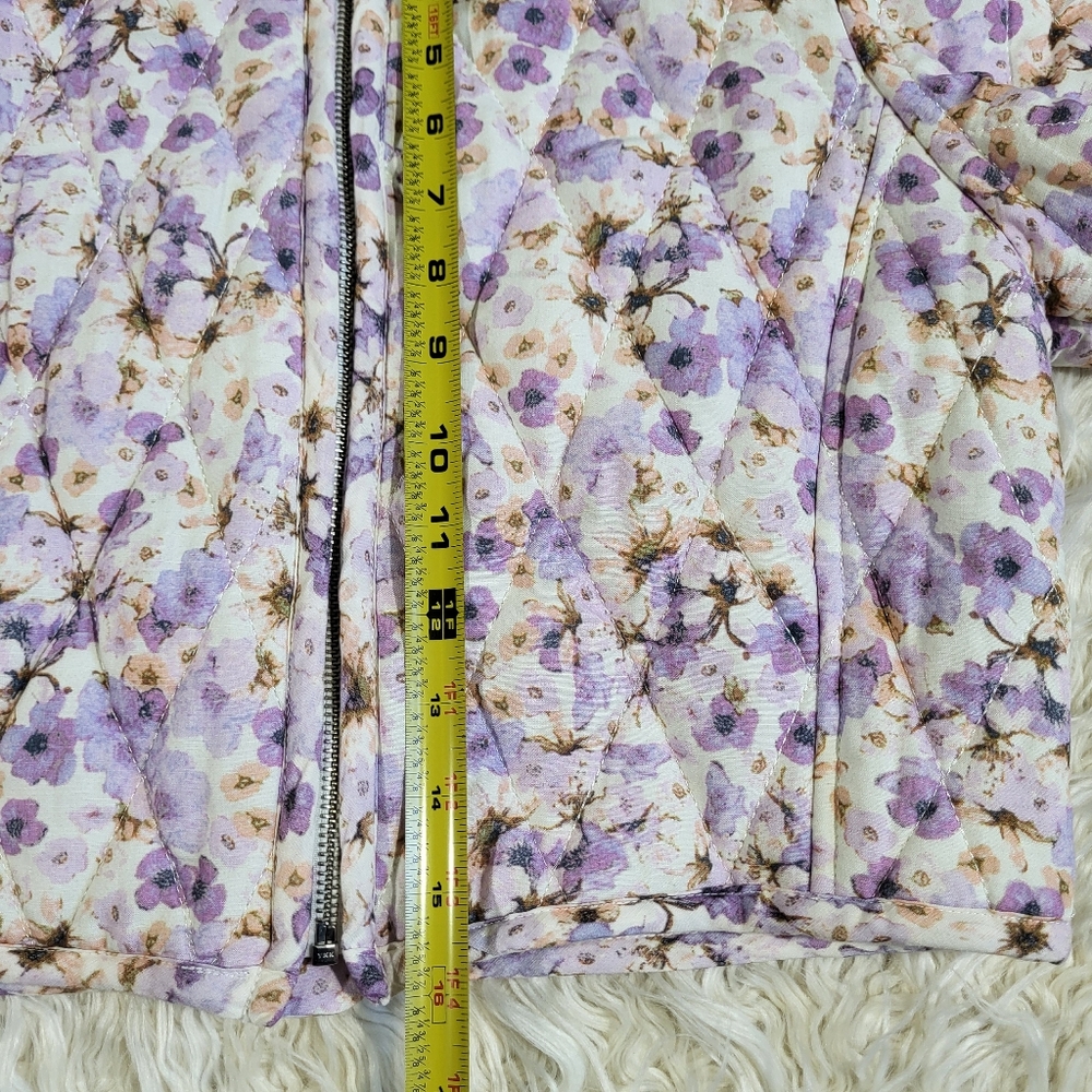 ASTR BREA FLORAL QUILTED CROPPED PUFF SLEEVE JACKET - SIZE SMALL - Picture 10 of 16